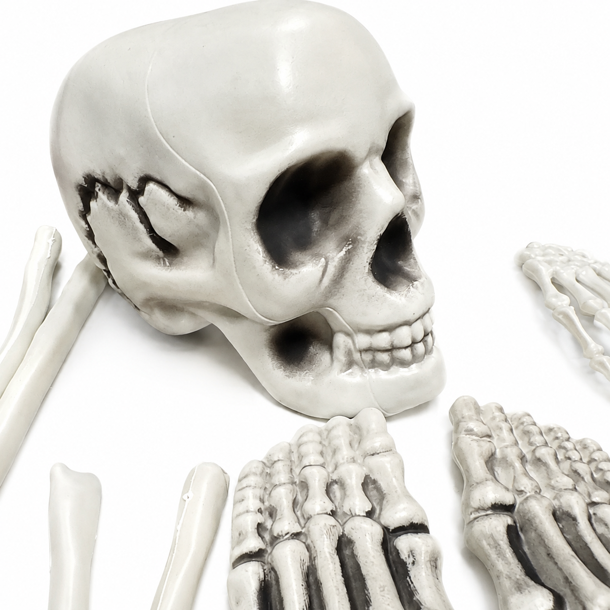 Skeleton Bone Decoration Set – Halloween Graveyard Bones with Mesh Storage Bag